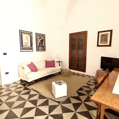 Slow Lecce - Old Town Apartment Sit Екстер'єр фото