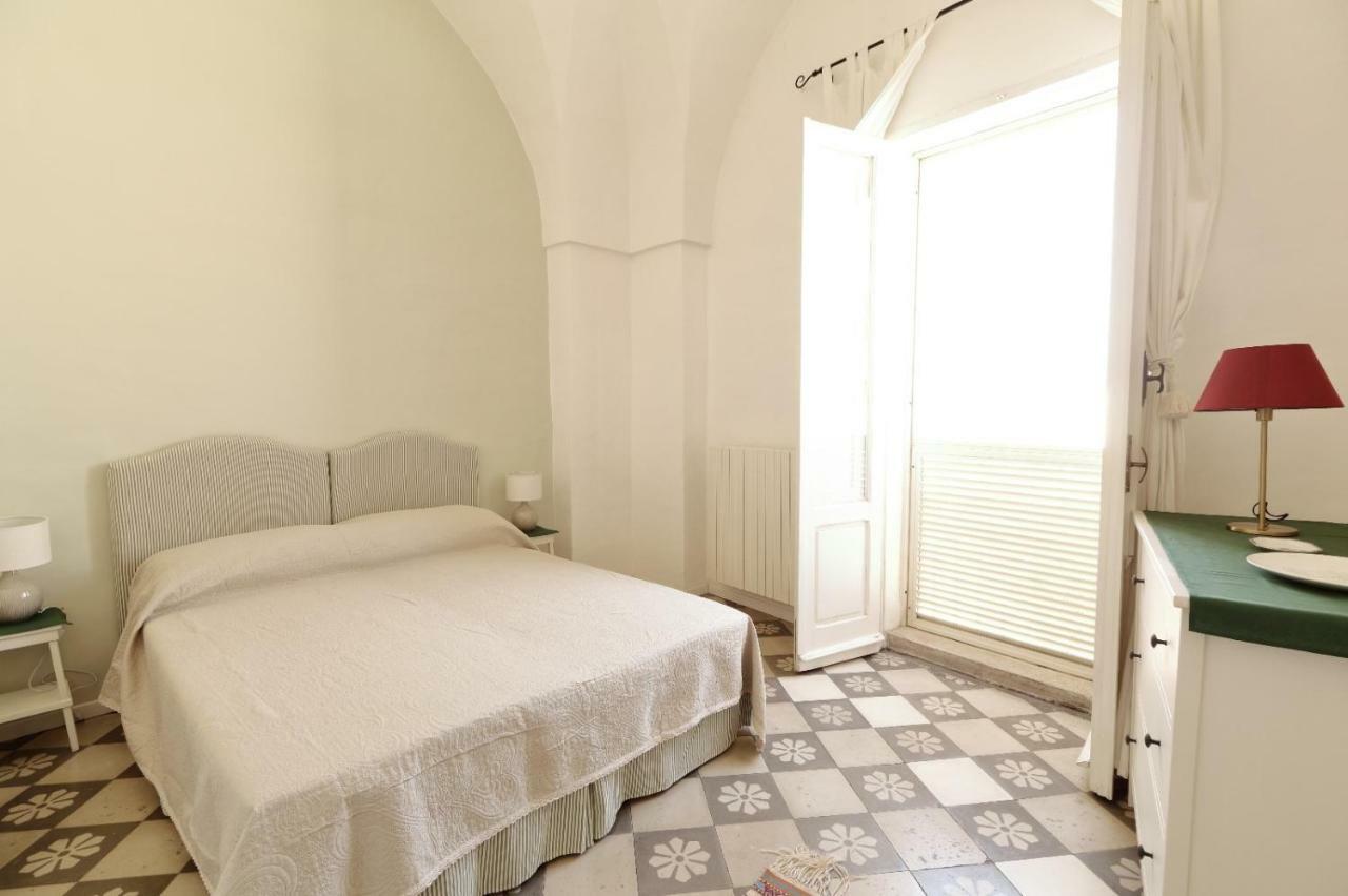 Slow Lecce - Old Town Apartment Sit Екстер'єр фото
