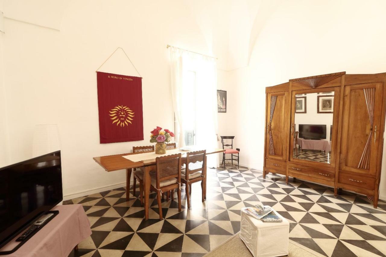Slow Lecce - Old Town Apartment Sit Екстер'єр фото