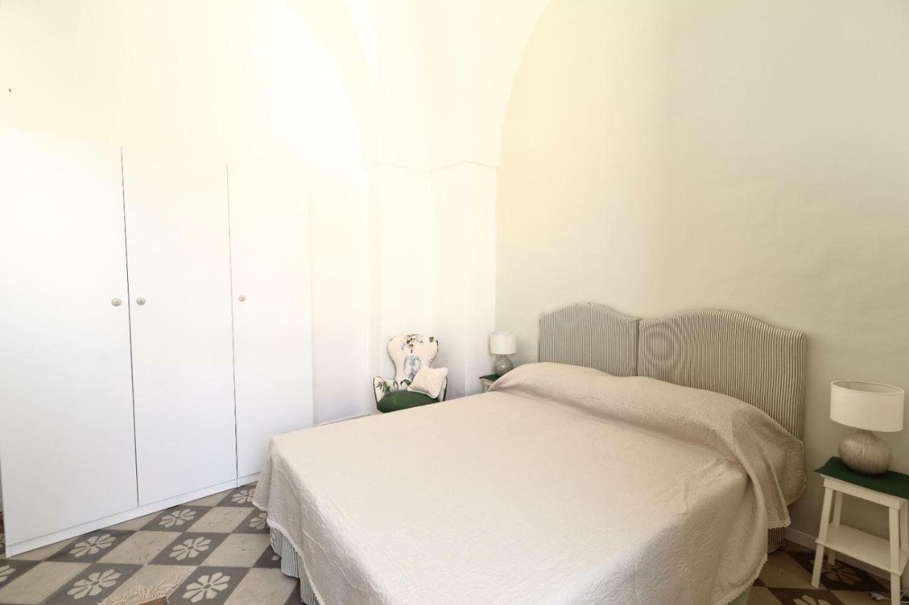 Slow Lecce - Old Town Apartment Sit Екстер'єр фото