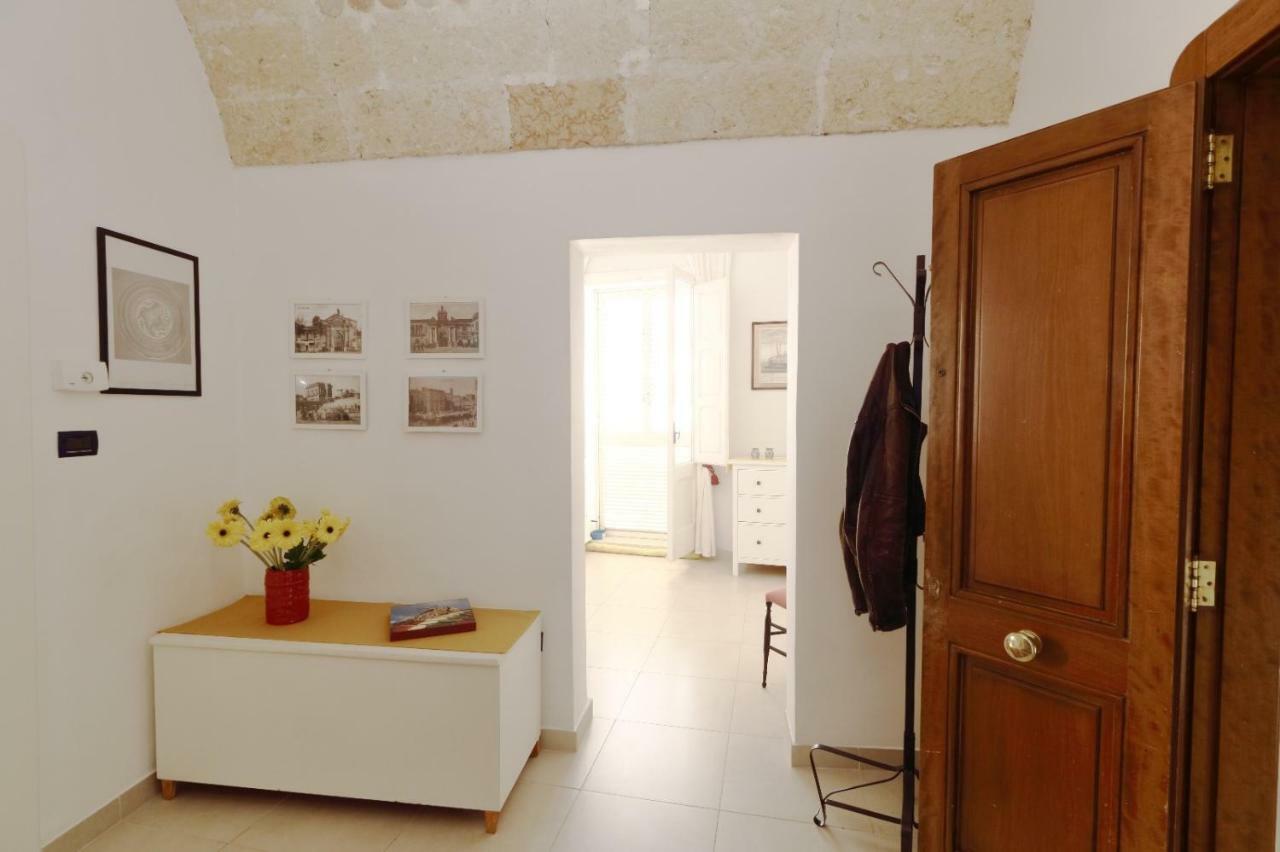 Slow Lecce - Old Town Apartment Sit Екстер'єр фото